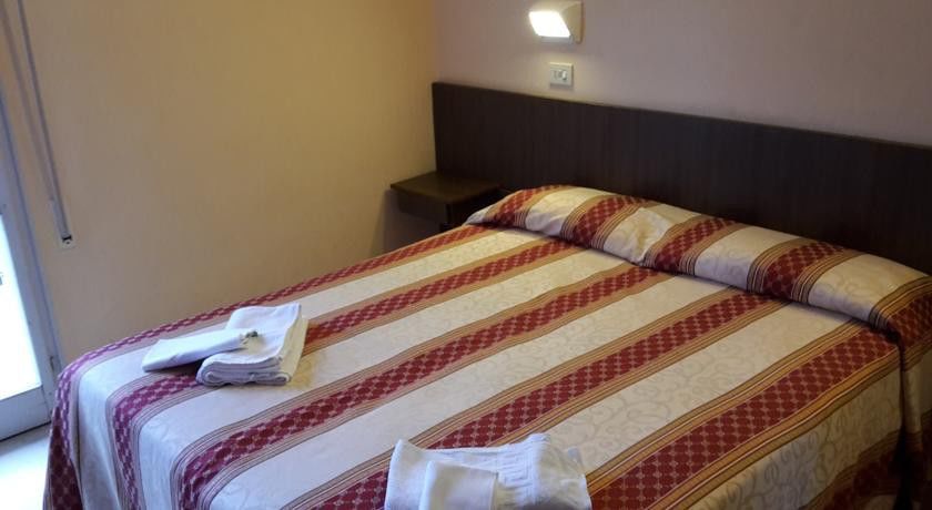 Hotel Annetta リミニ エクステリア 写真