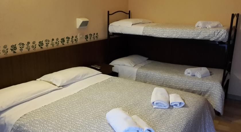 Hotel Annetta リミニ エクステリア 写真
