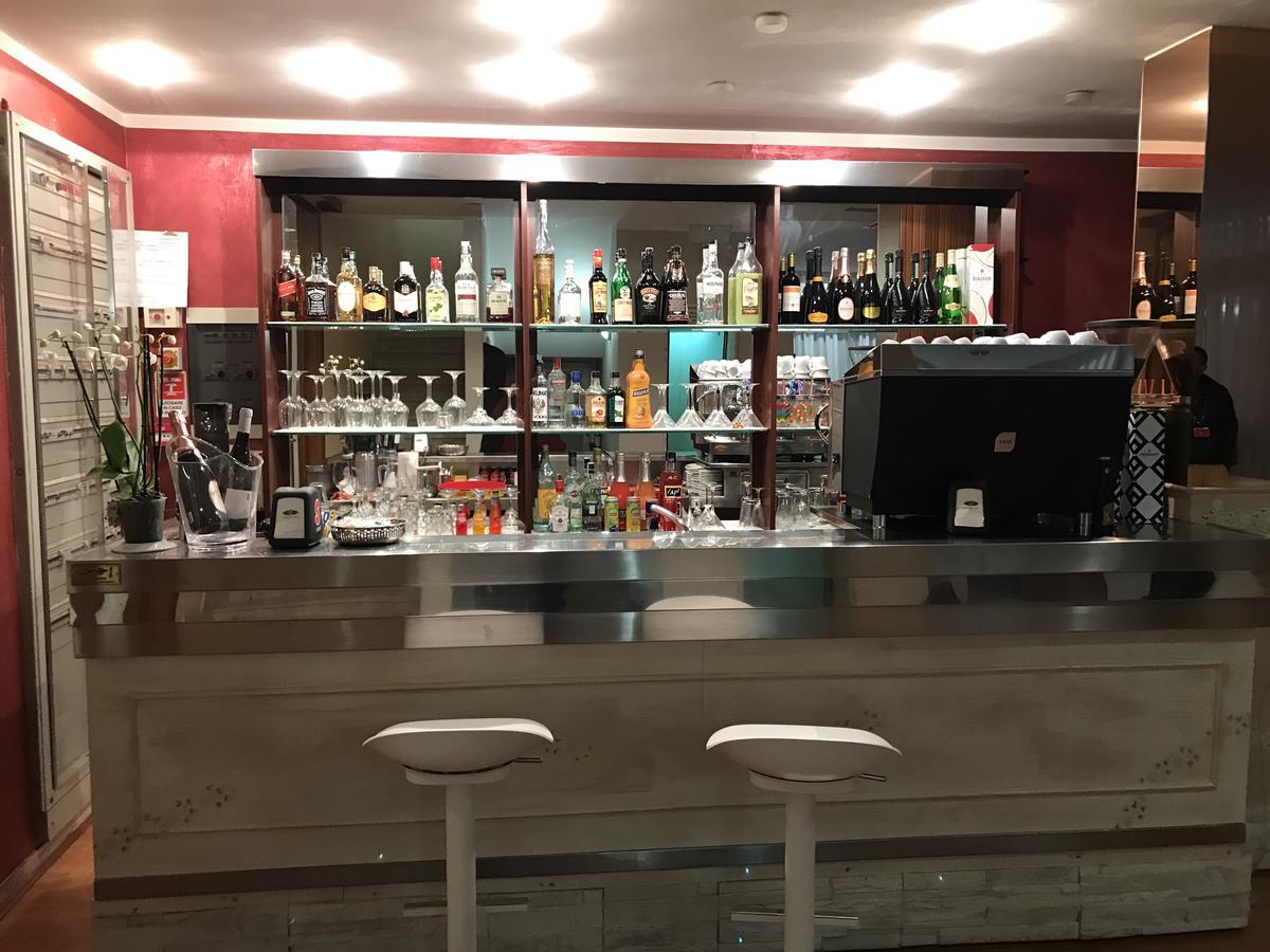 Hotel Annetta リミニ エクステリア 写真
