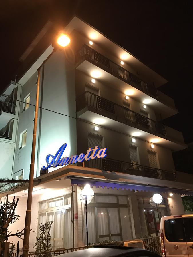 Hotel Annetta リミニ エクステリア 写真